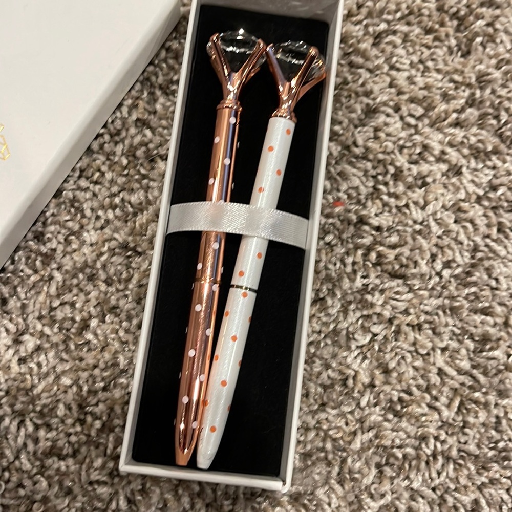 Glam pens